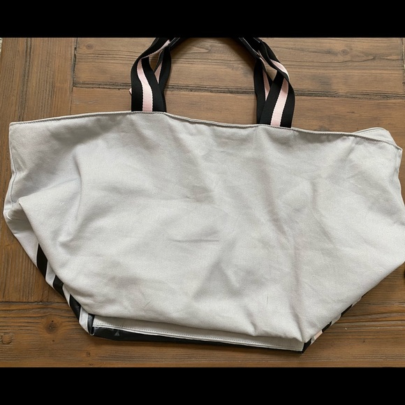 Victoria’s Secret Gray Canvas Zipper Tote Bag - Picture 2 of 4